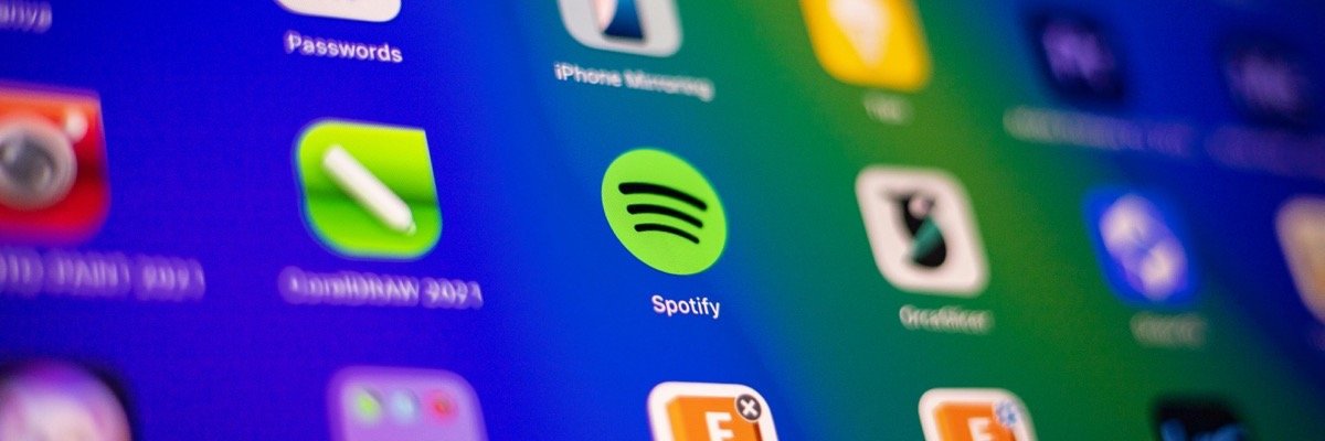 Why Your Spotify Monthly Listeners Are Dropping (And How to Stop It)